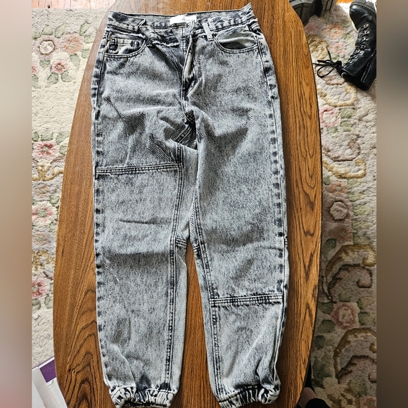 KanCan Denim - KanCan Women's Acid Wash Gray Boyfriend Jogger Jeans